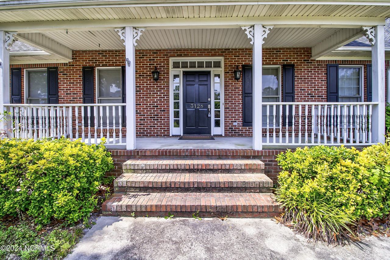 3128 Braemar Ln - Photo 2 of 37