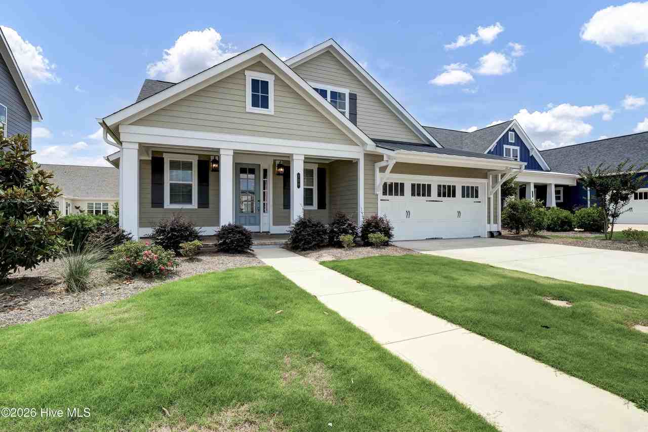 730 Edgerton Dr - Photo 2 of 22