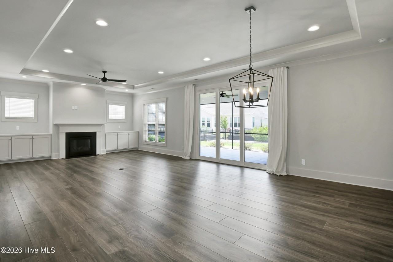 730 Edgerton Dr - Photo 6 of 22