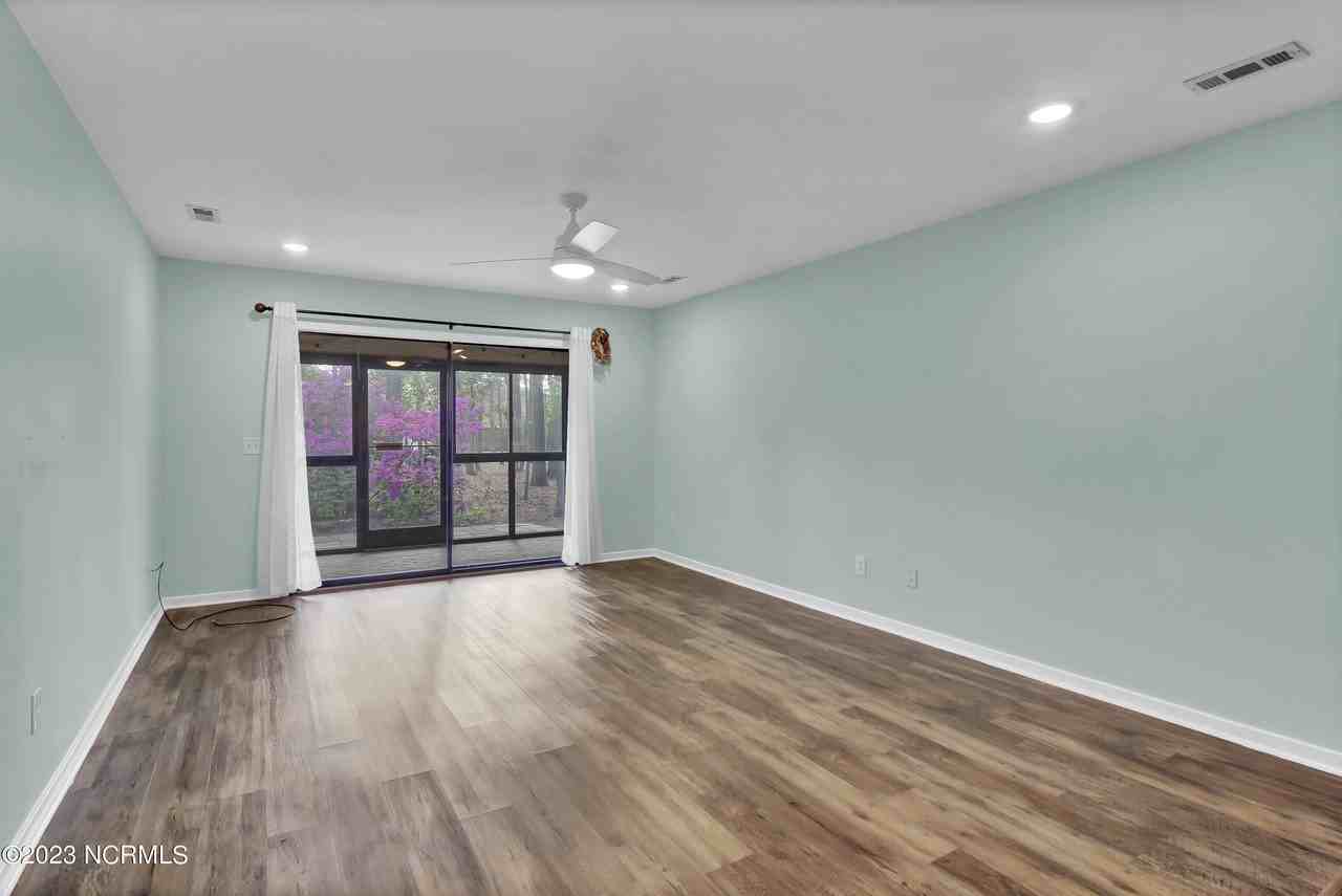 1507 Military Cutoff Rd Apt 121 - Photo 4 of 26