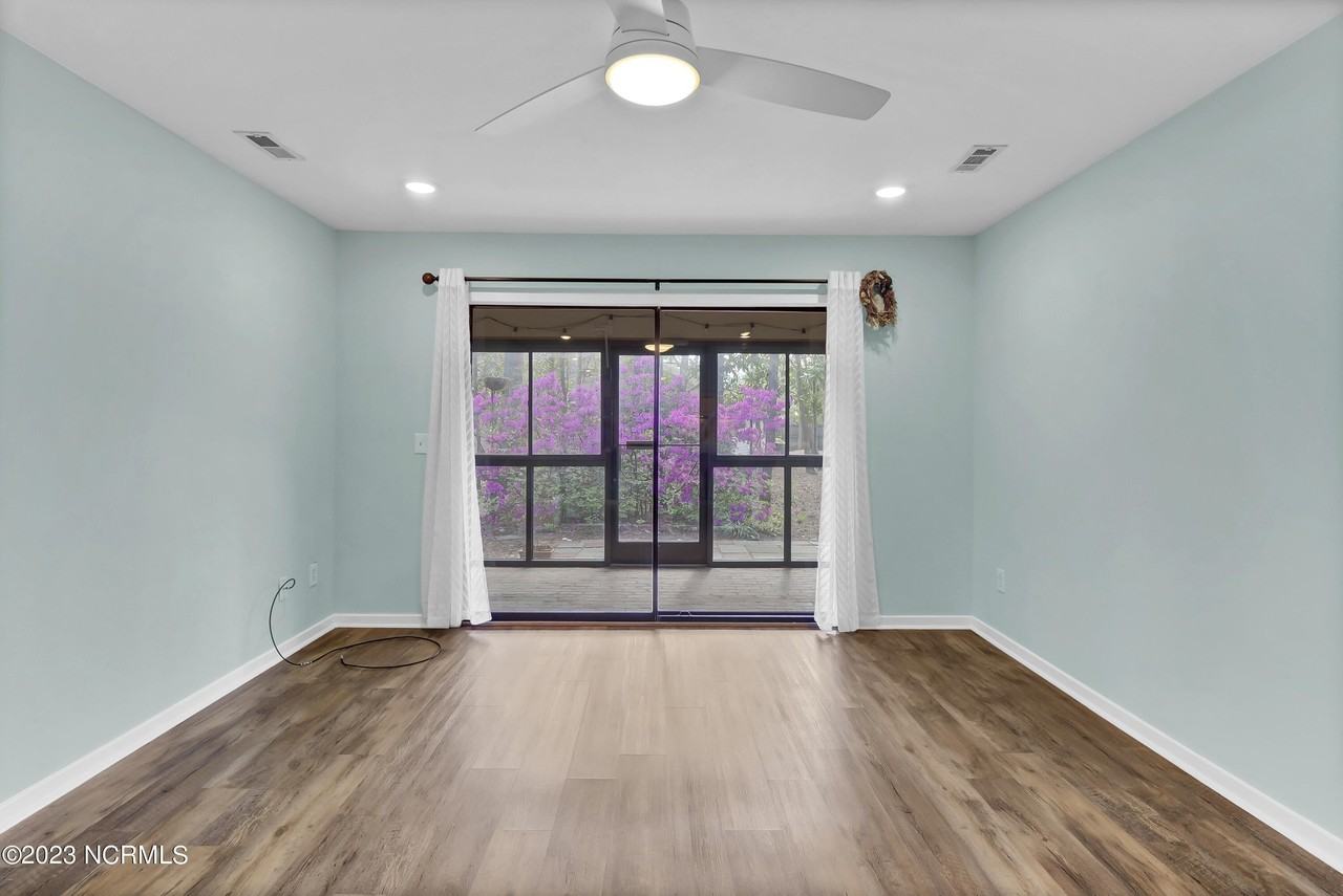 1507 Military Cutoff Rd Apt 121 - Photo 6 of 26