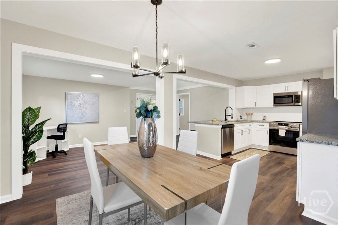 712 Lee Blvd - Photo 2 of 36