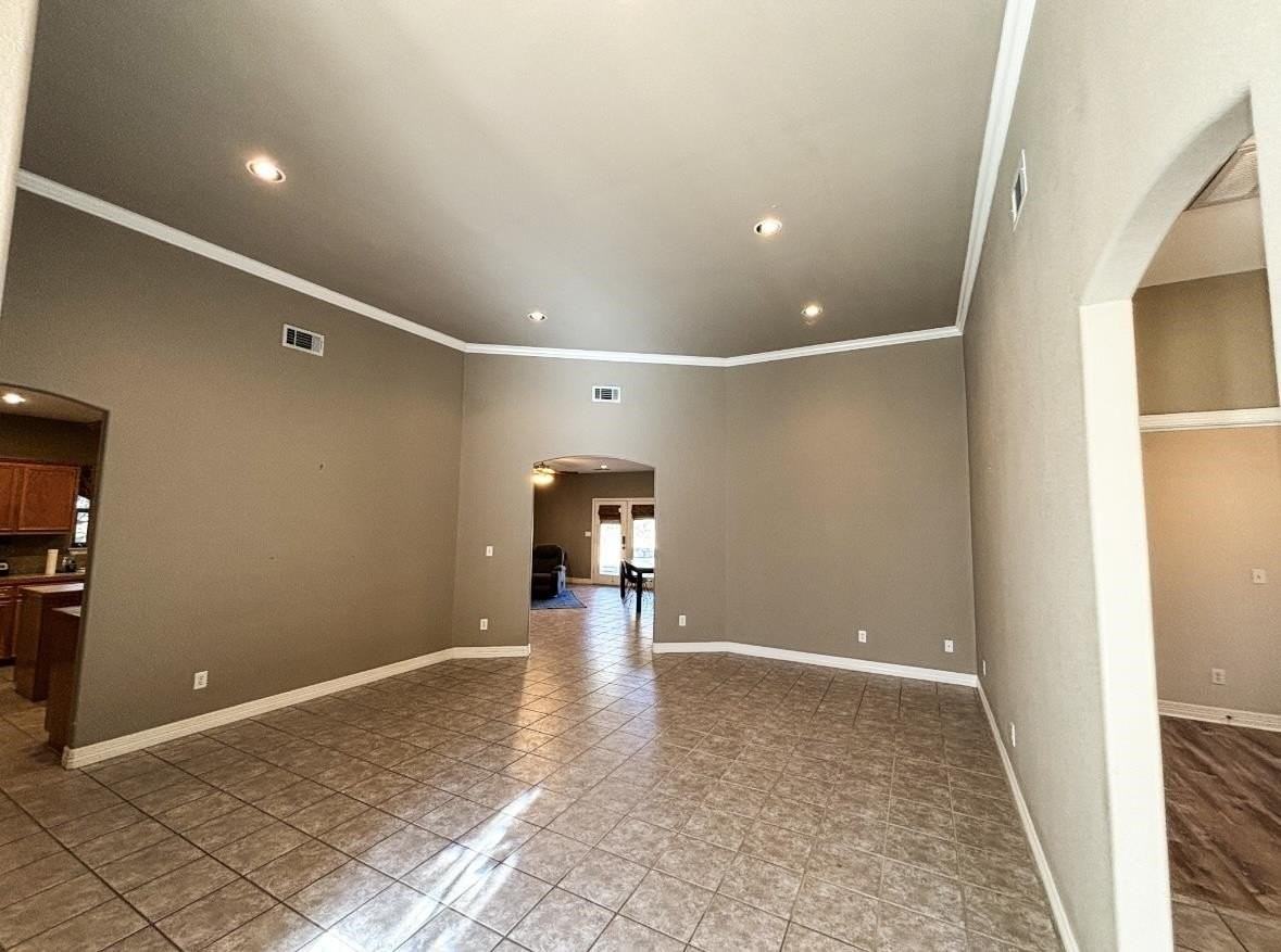 304 Deer Hollow Dr - Photo 3 of 17