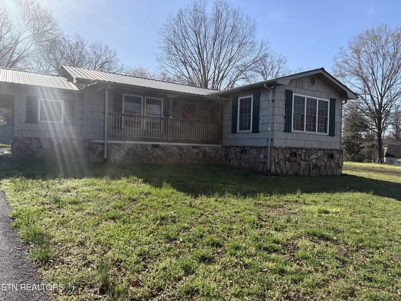 347 Blue Springs Cir - Photo 5 of 20