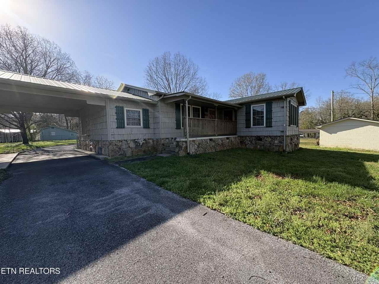 347 Blue Springs Cir - Photo 6 of 20