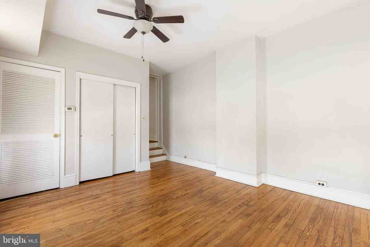 1412 Delaware Ave - Photo 4 of 9