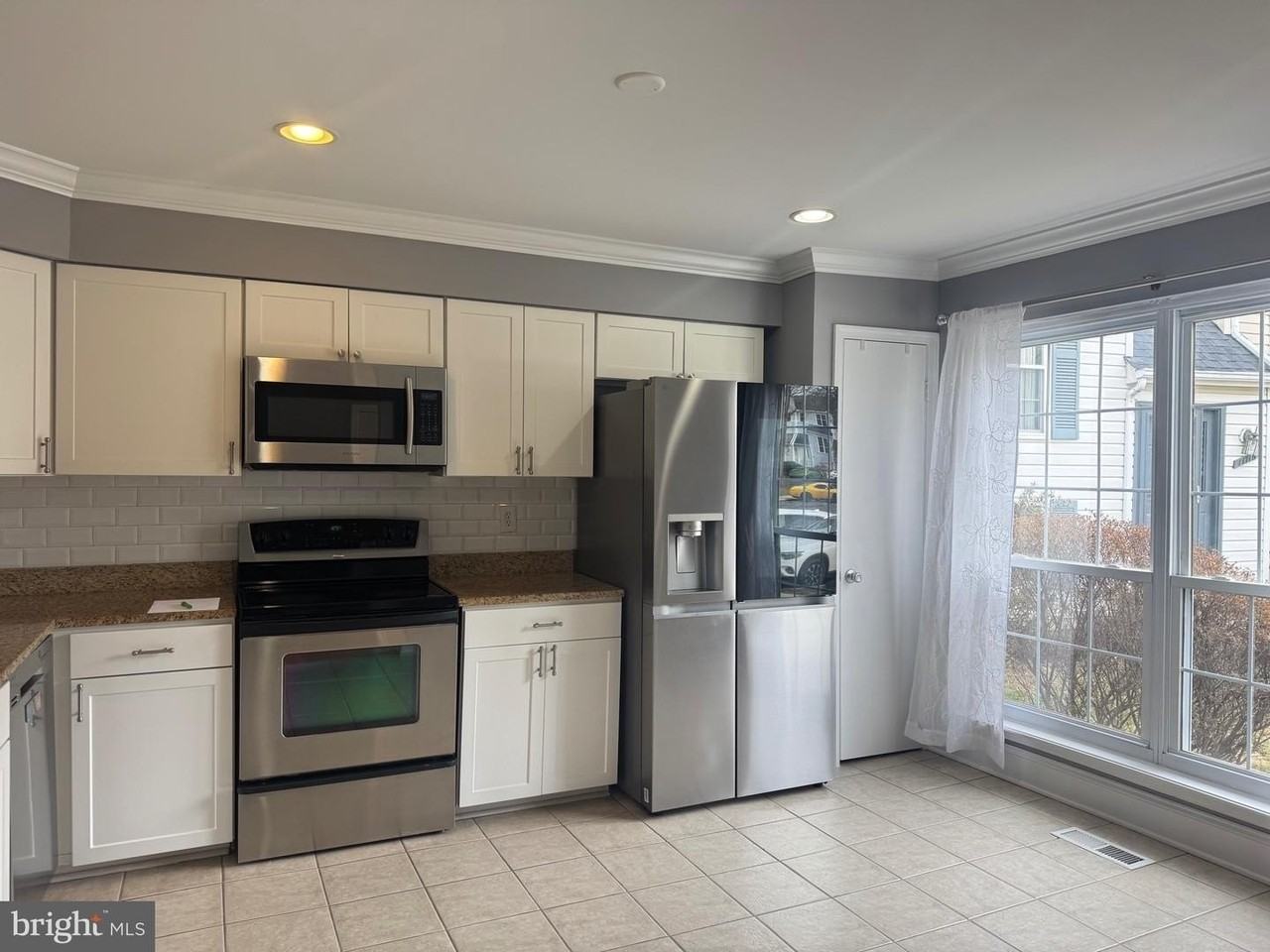 11720 Stonegate Ln - Photo 7 of 42