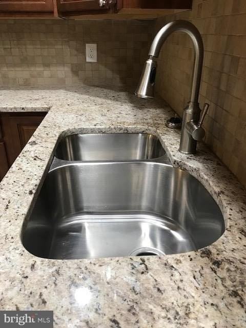 5152 Cottonwood Ct - Photo 6 of 21