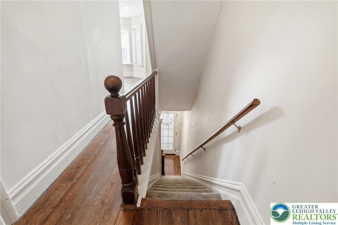 93 E Broad St - Photo 3 of 16