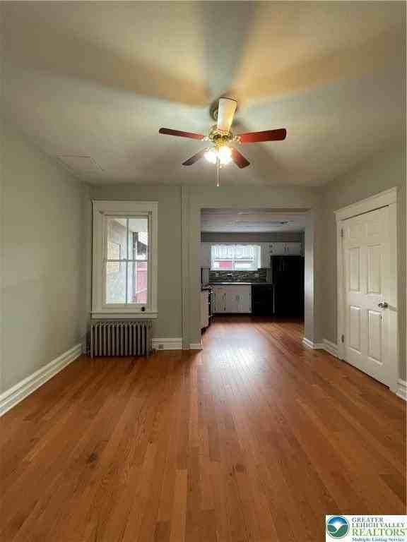 2064 Grape St - Photo 4 of 12