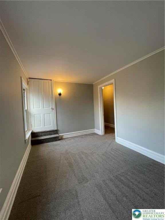 2064 Grape St - Photo 7 of 12