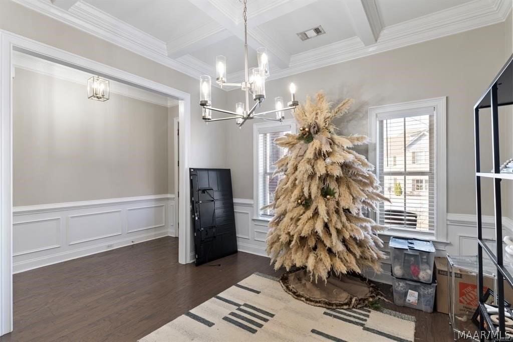 522 Jeffrey Dr - Photo 5 of 50