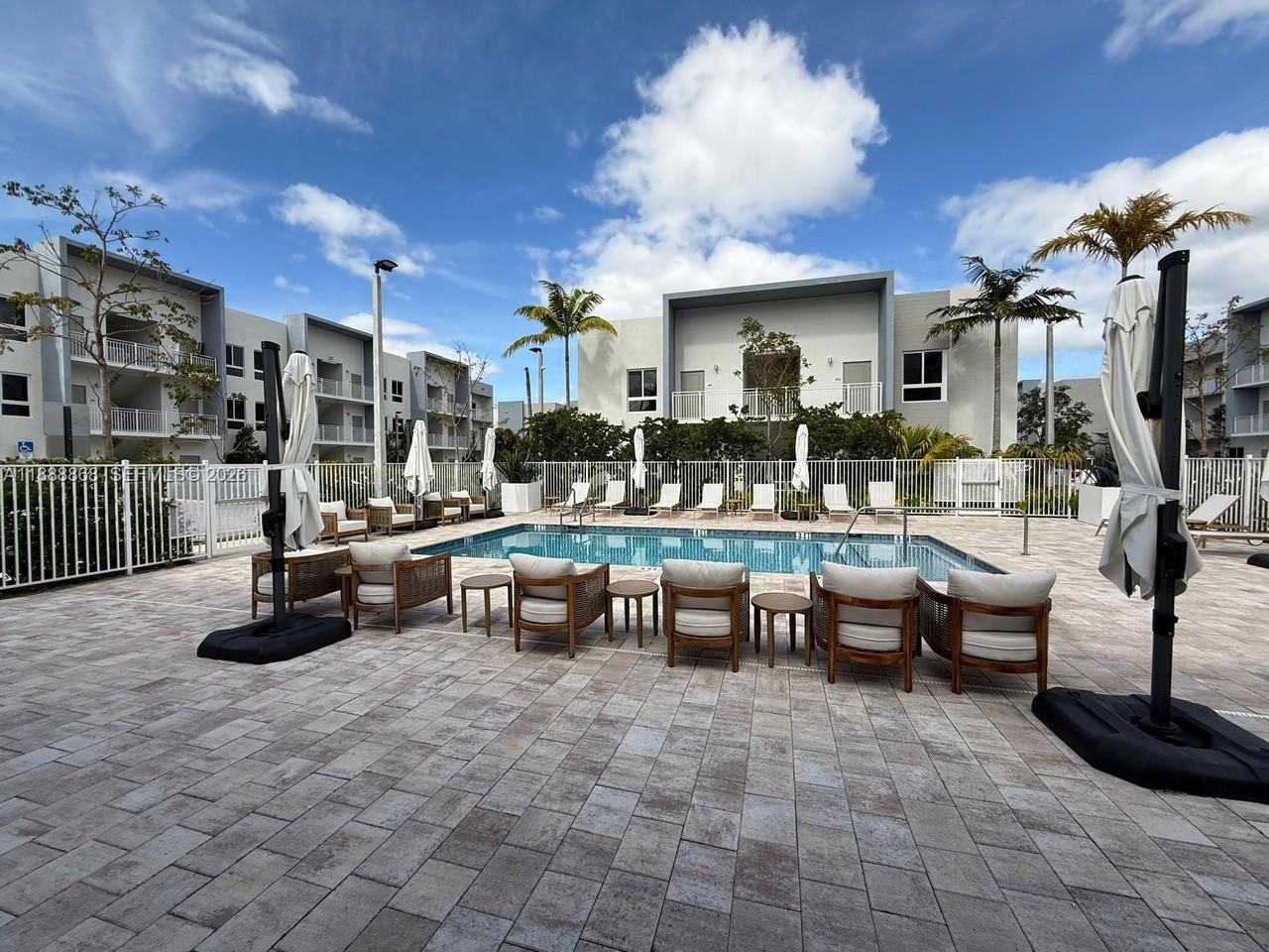 610 Ne 2nd St #205 - Photo 3 of 13