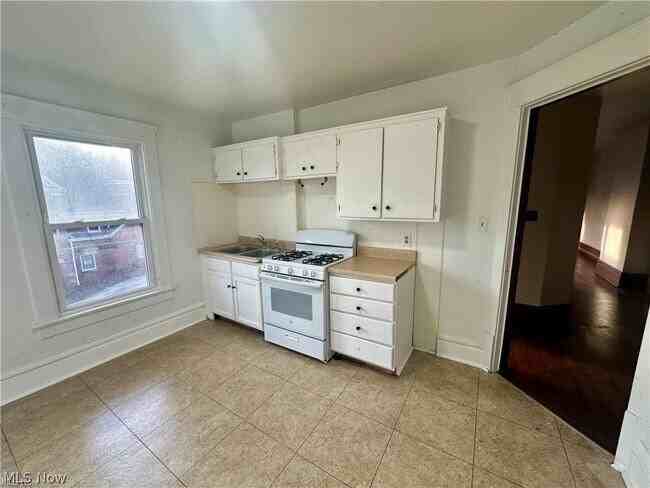 55 South Balch Street, Unit A - Photo 2 of 15