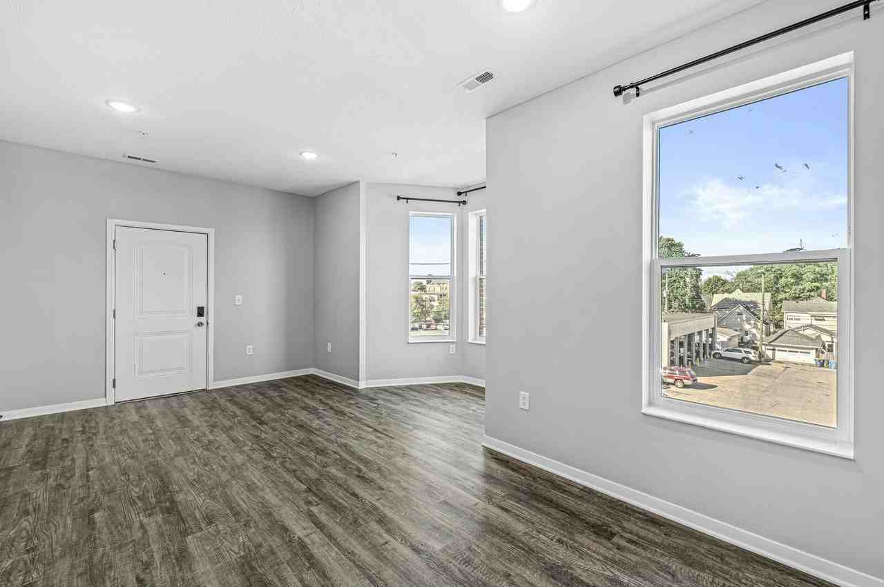 260 North 10th Street, Unit 220 North - Photo 4 of 20