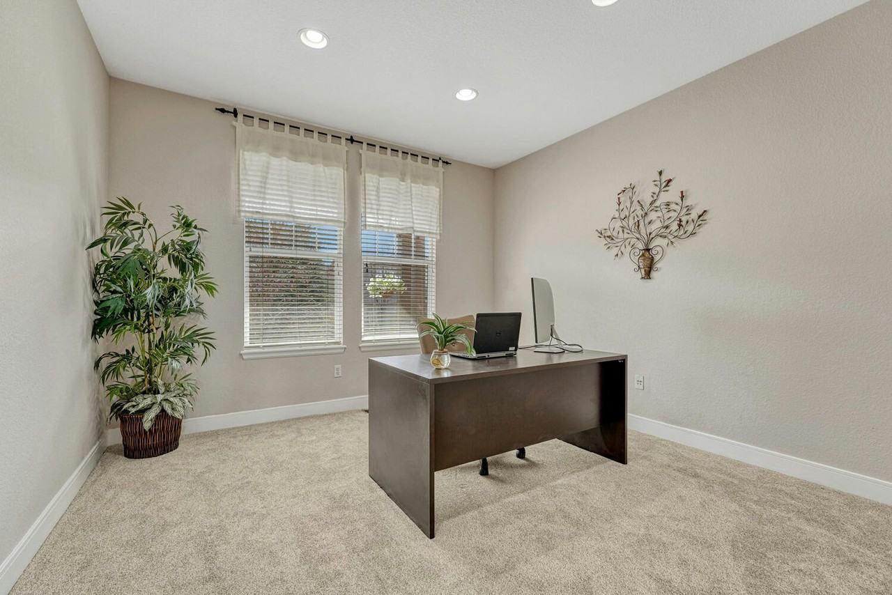 3617 Craftsbury Drive - Photo 5 of 50