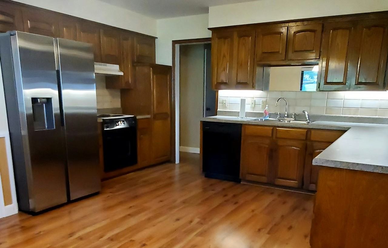 5532 East 61st Place - Photo 6 of 20