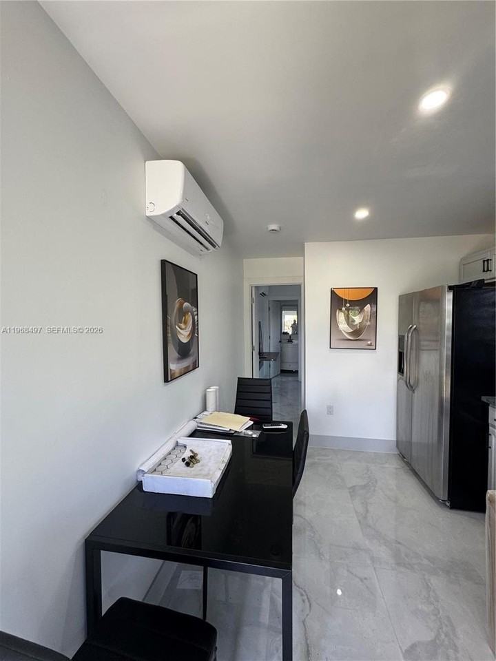 1710 Sw 99th Ter #02 - Photo 5 of 13