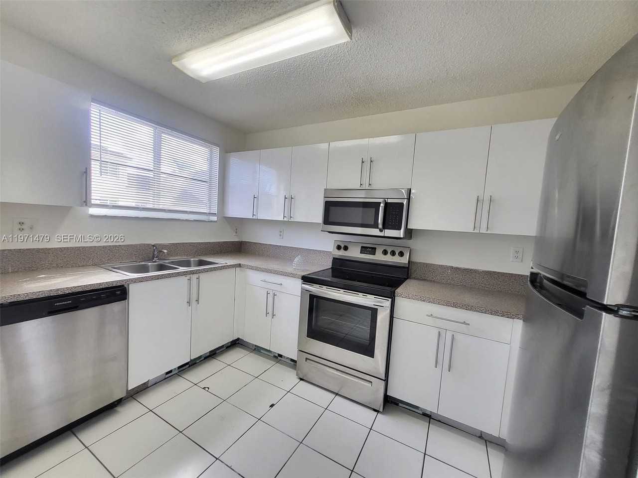 410 Nw 114th Ave #12-107 - Photo 3 of 21