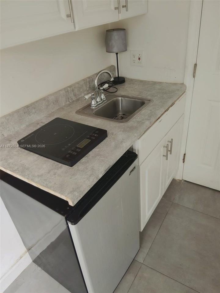 2645 Nw 21st Ave #7B - Photo 3 of 5