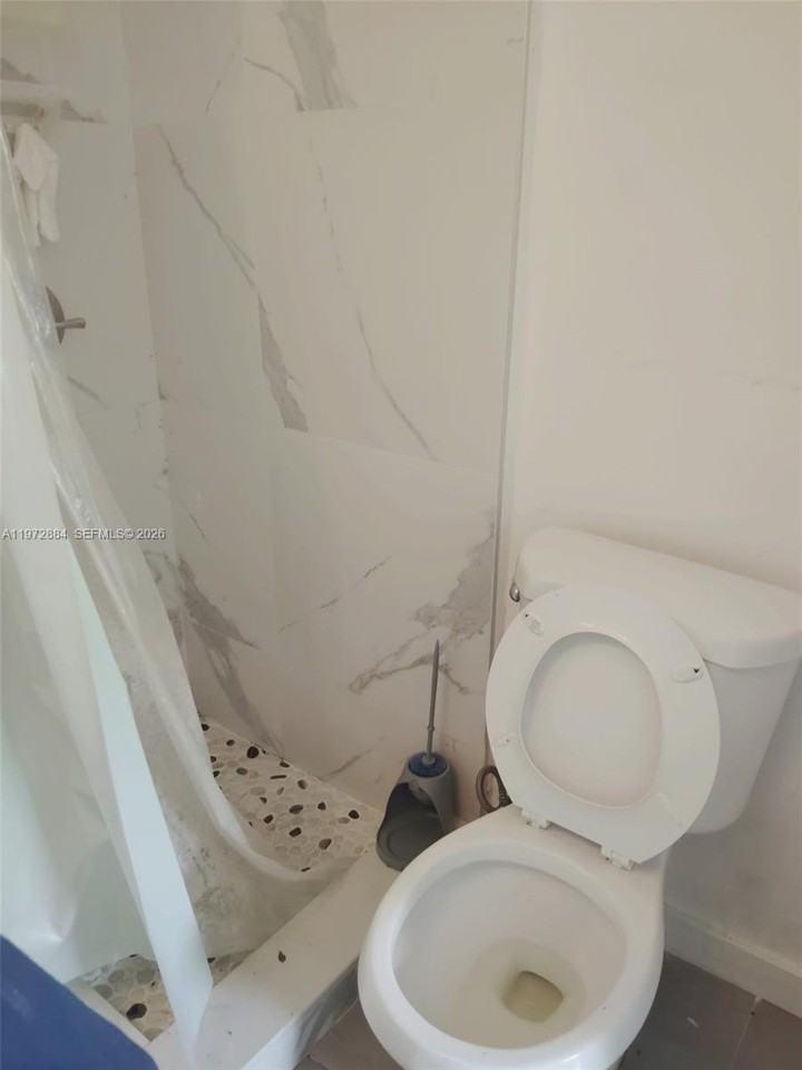 2645 Nw 21st Ave #7B - Photo 5 of 5