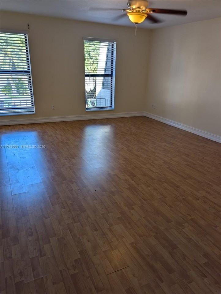 13511 Ne 24th Pl - Photo 5 of 9