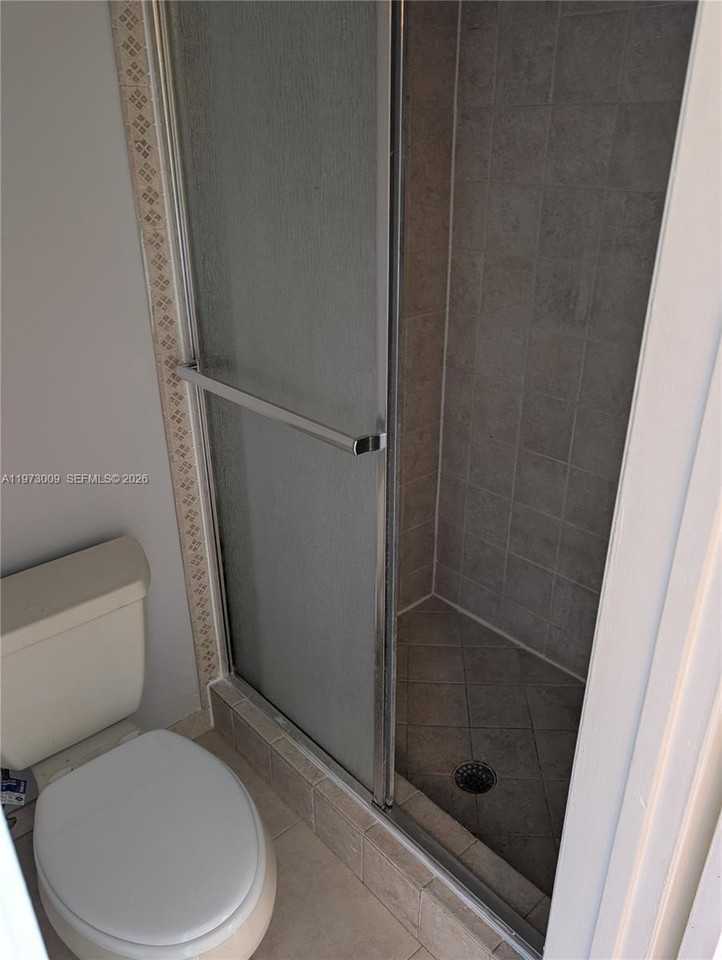 13511 Ne 24th Pl - Photo 6 of 9