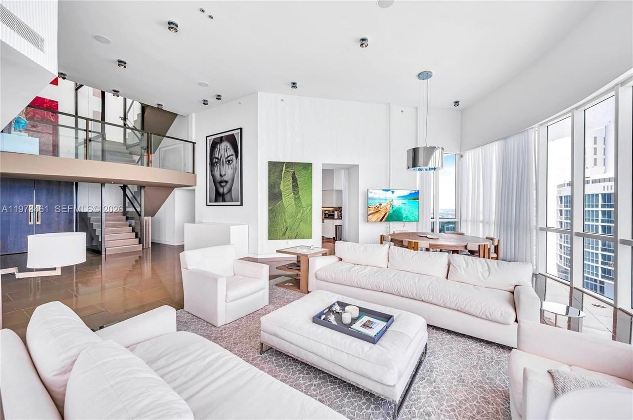 18101 Collins Ave #5509 - Photo 5 of 44