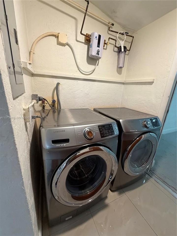 2655 Island Dr - Photo 7 of 11