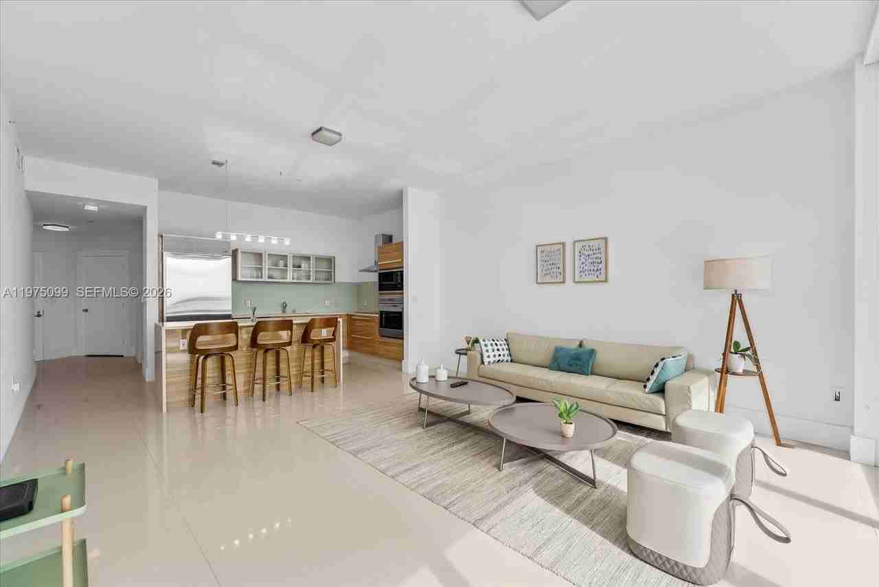 2020 N Bayshore Dr #605 - Photo 7 of 24