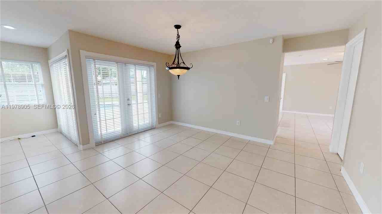 15012 Sw 146th St - Photo 5 of 25