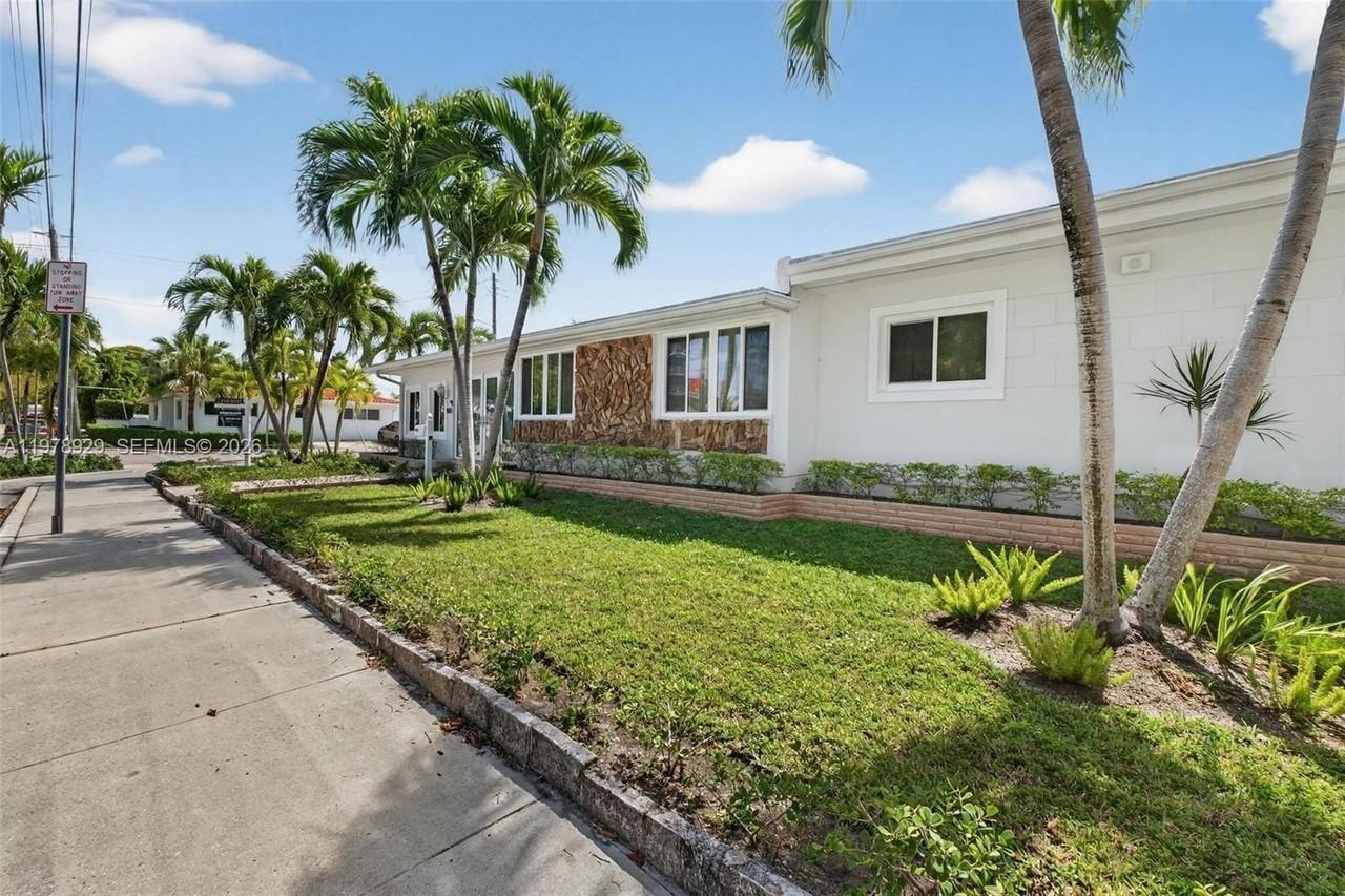 1470 N Treasure Dr - Photo 4 of 40