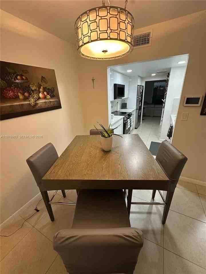 7401 Nw 16th St #407 - Photo 4 of 29