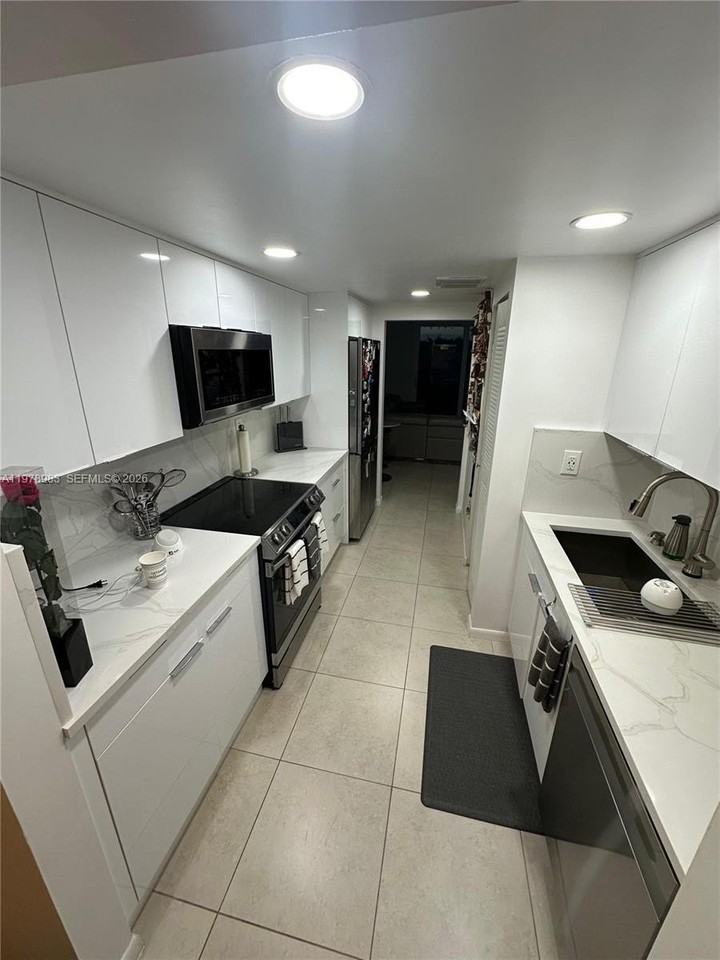 7401 Nw 16th St #407 - Photo 6 of 29