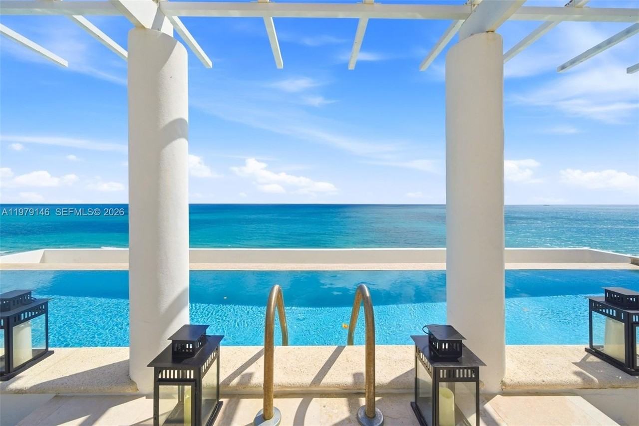 5801 Collins Ave #1600