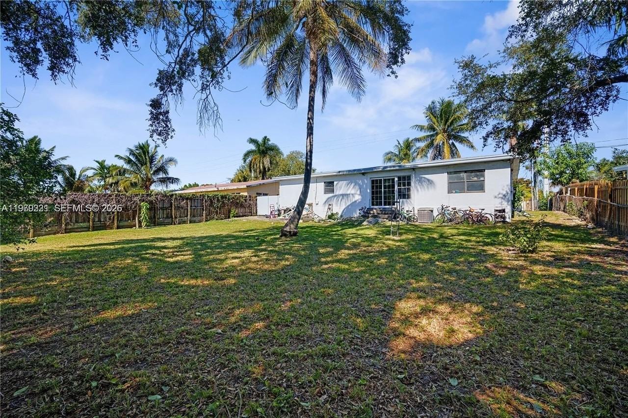 1780 Ne 146th St #A - Photo 6 of 8