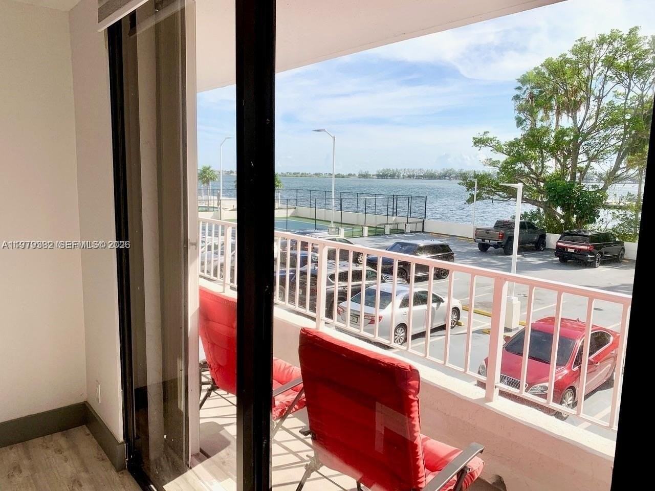 200 Se 15th Rd #3J - Photo 3 of 39