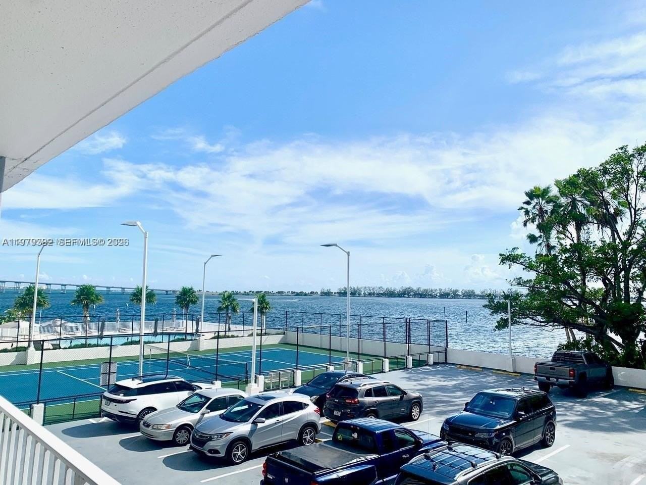 200 Se 15th Rd #3J - Photo 5 of 39