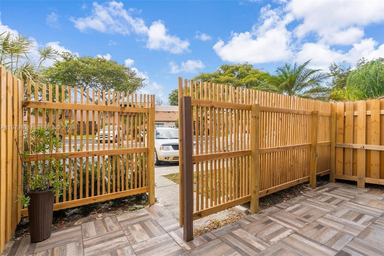 1305 Nw 122nd Ter - Photo 3 of 35