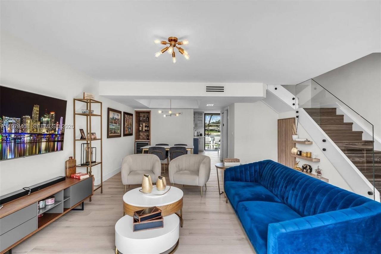 1305 Nw 122nd Ter - Photo 4 of 35