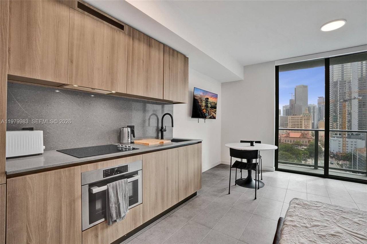 151 Ne 5th St #1404 - Photo 4 of 42