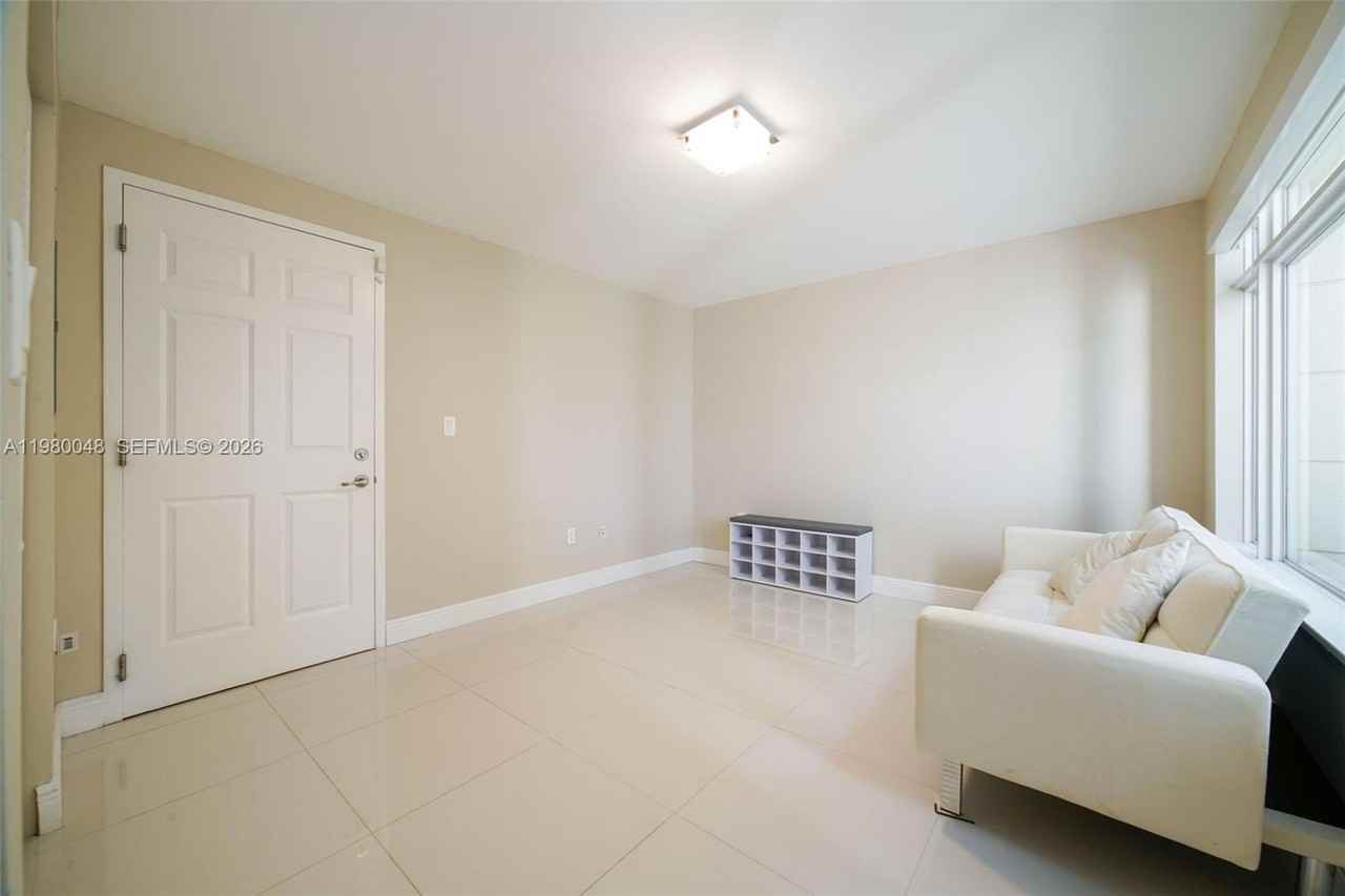 2729 Ne 184th Ln #2729 - Photo 2 of 24