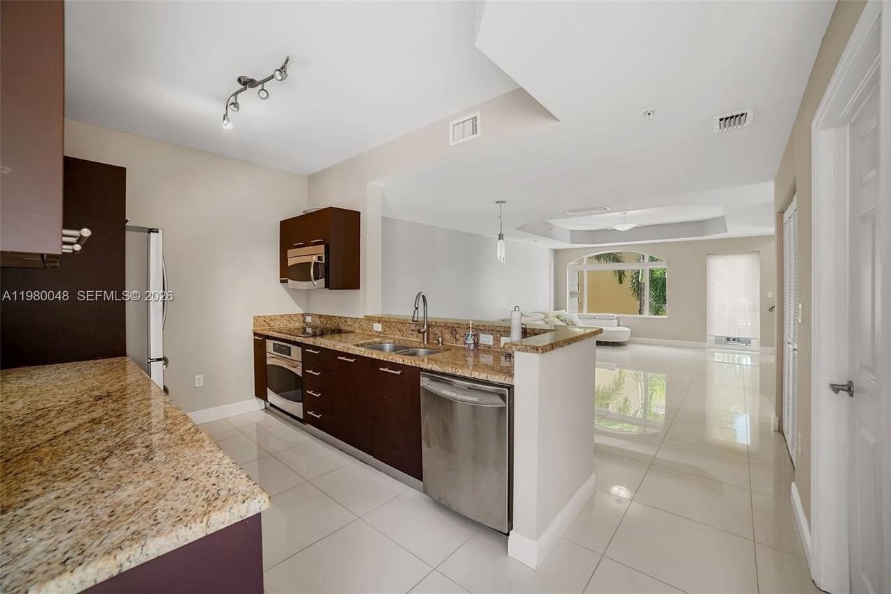 2729 Ne 184th Ln #2729 - Photo 5 of 24