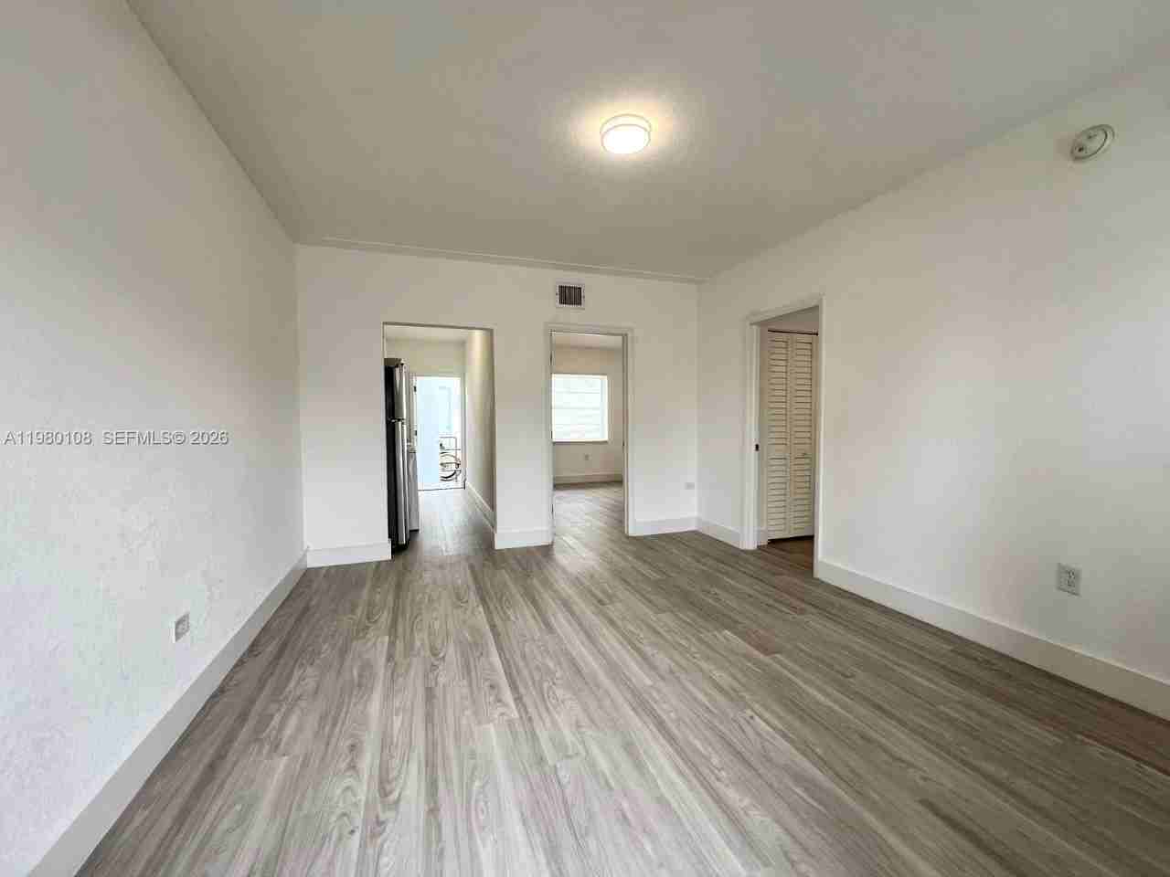 1900 Calais Dr #1904 - Photo 2 of 9