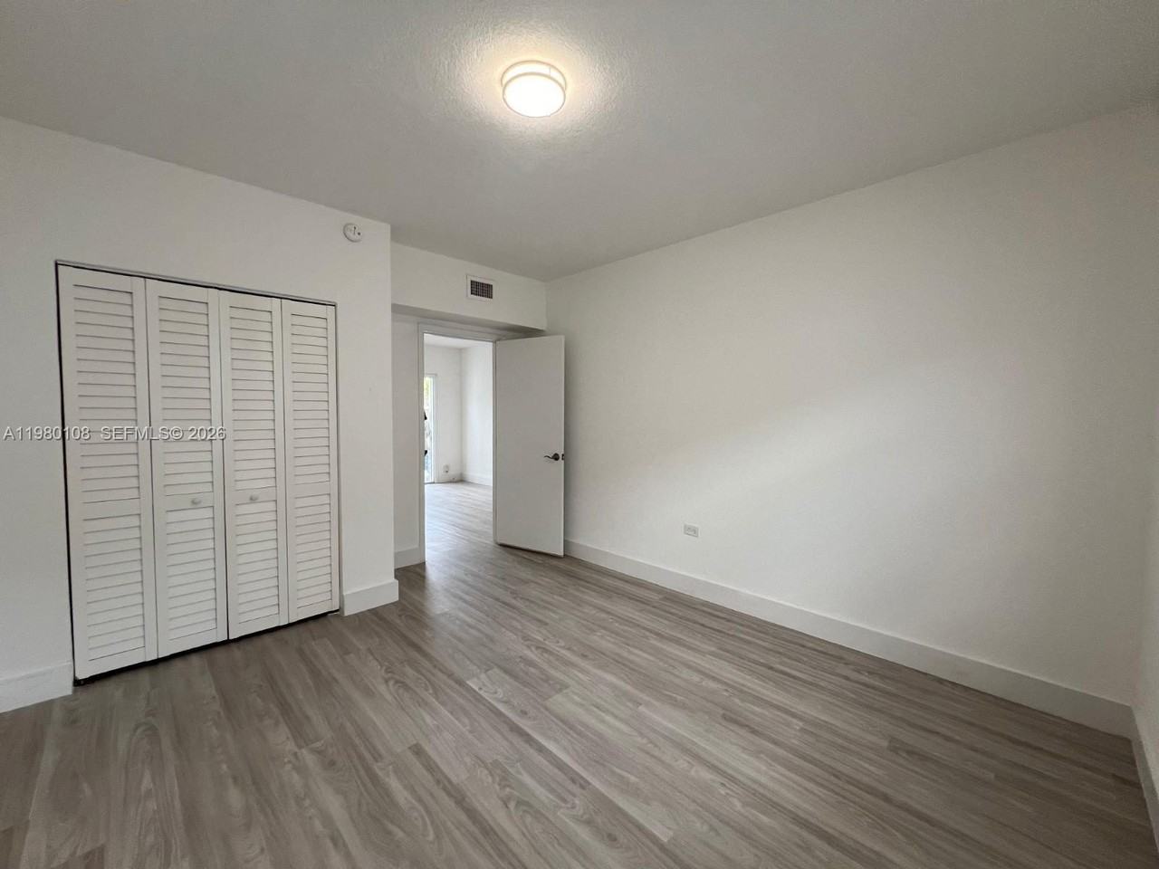 1900 Calais Dr #1904 - Photo 5 of 9