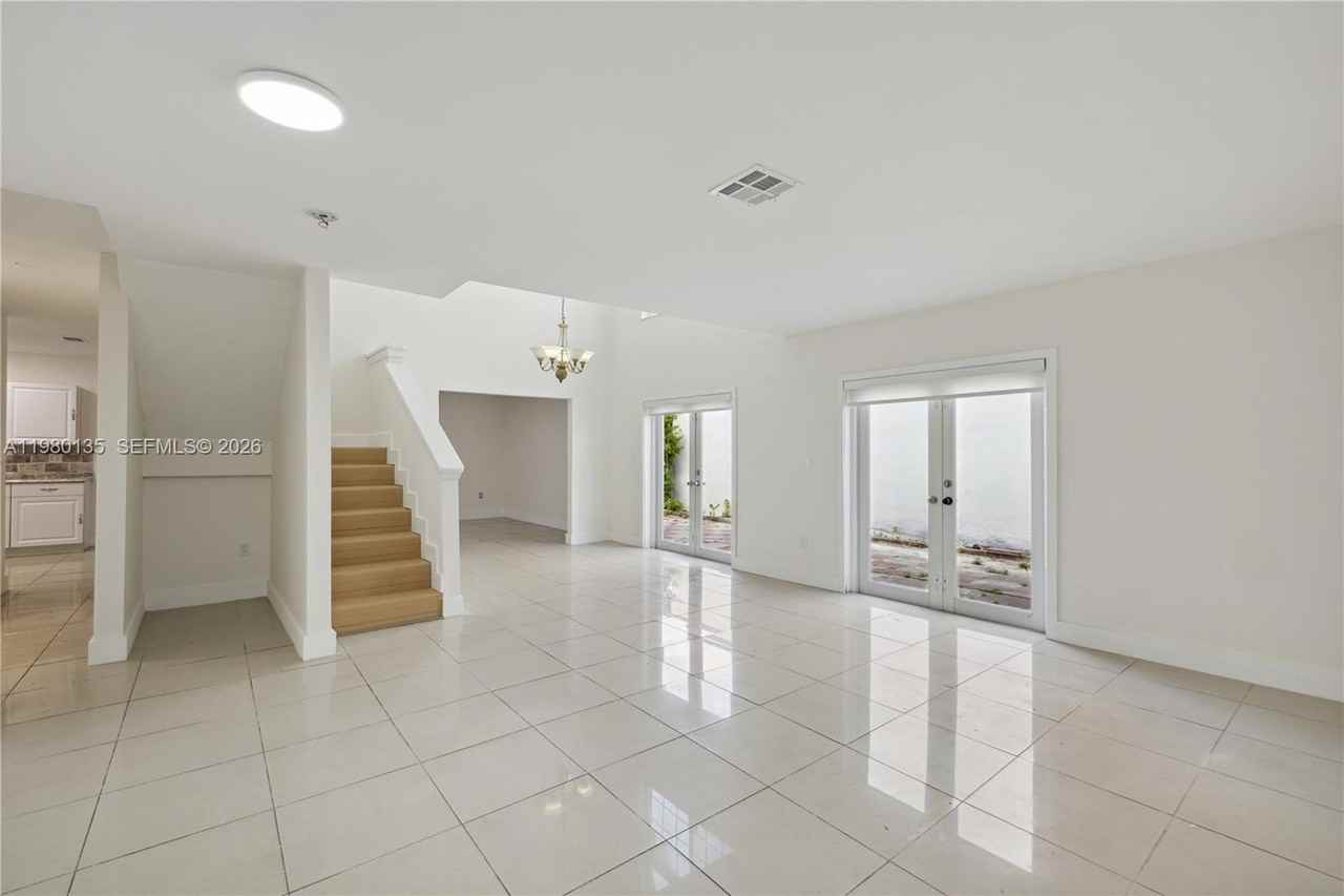 15131 Sw 58th St - Photo 2 of 19