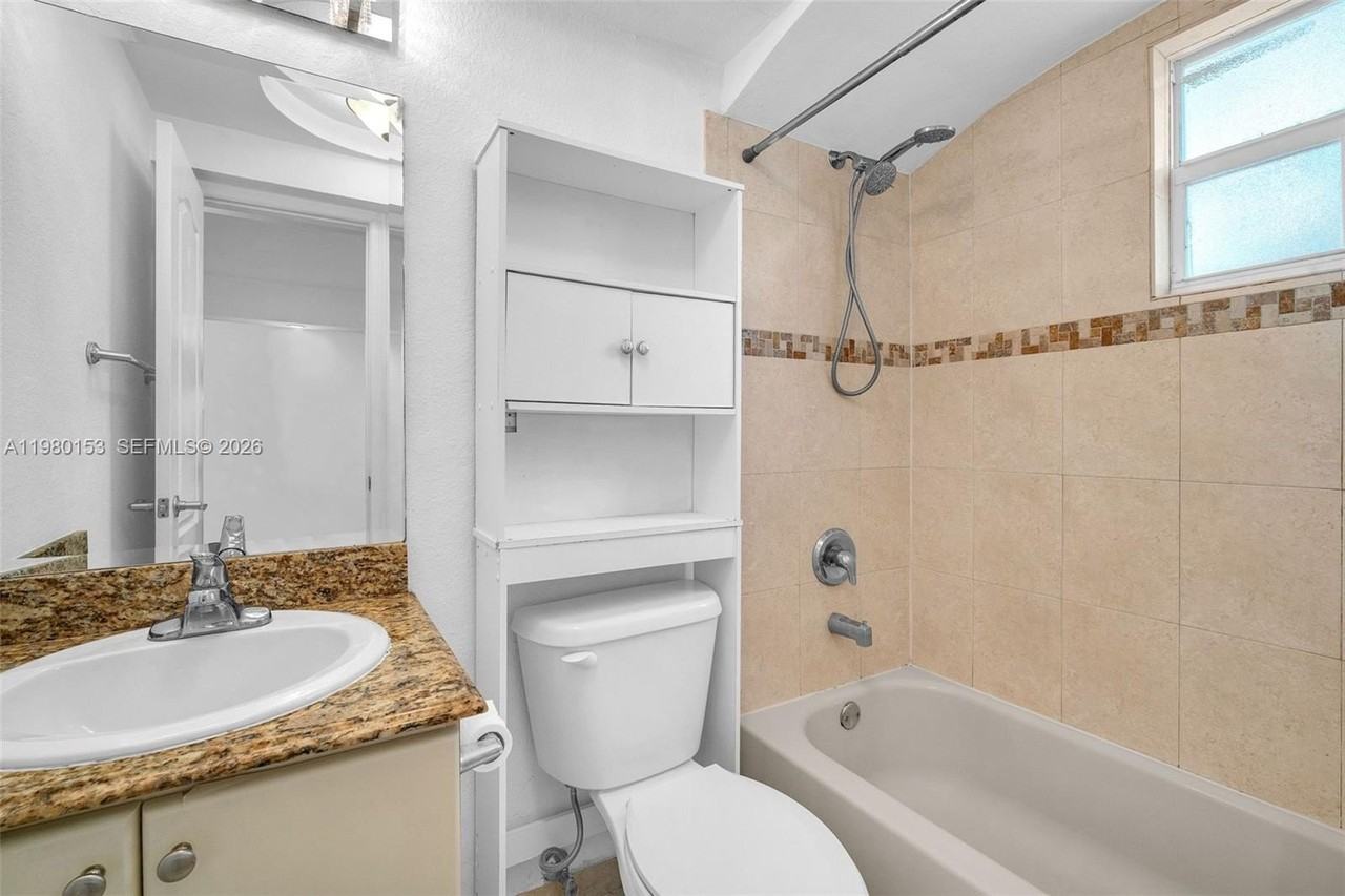 3245 Virginia St #39 - Photo 3 of 25