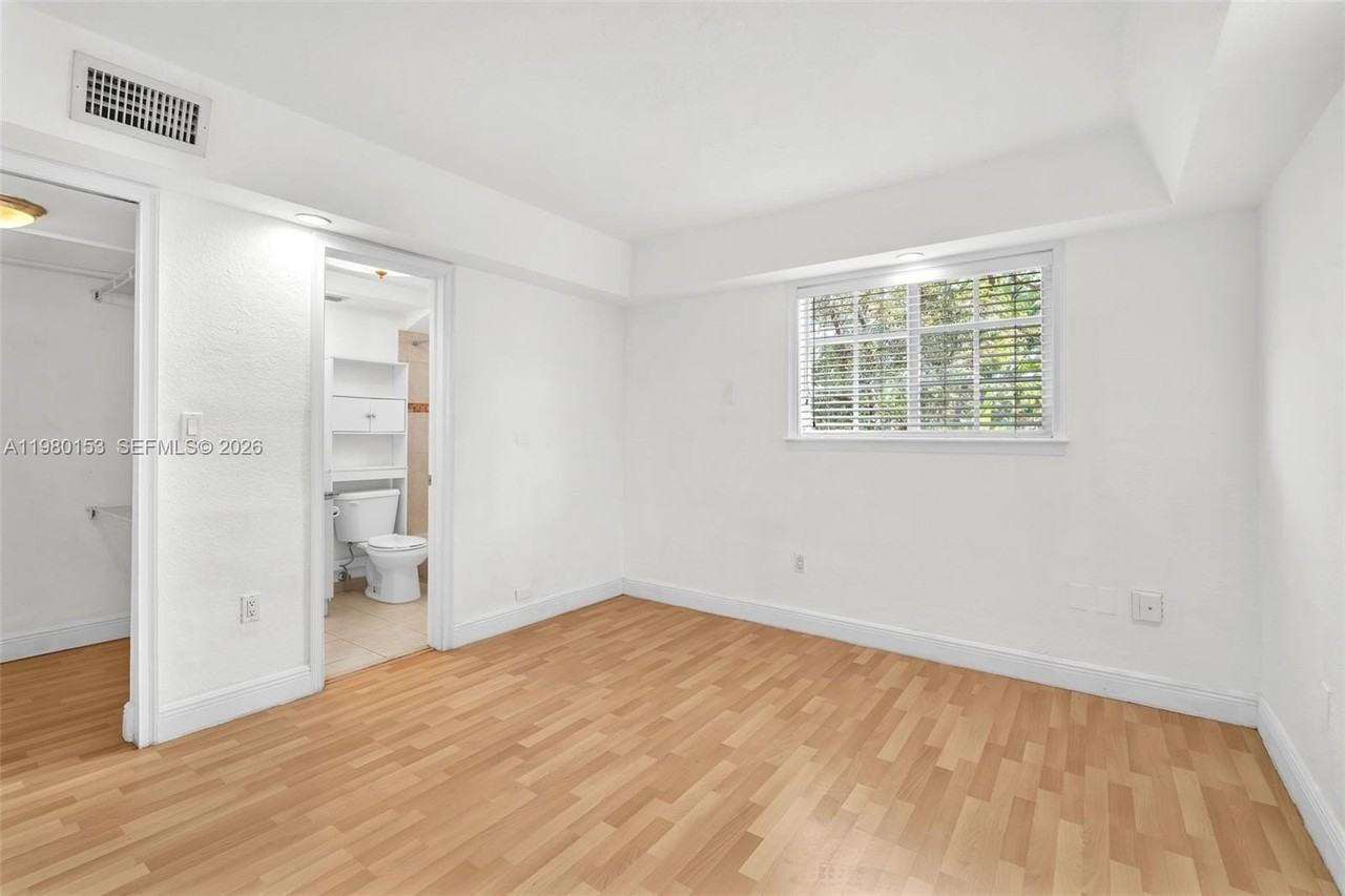 3245 Virginia St #39 - Photo 6 of 25