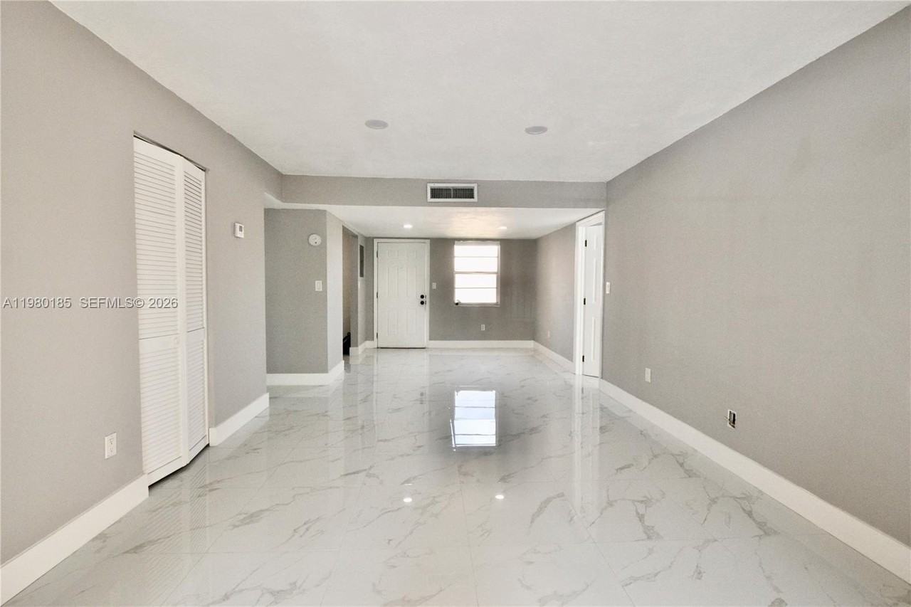 9974 Sw 88th St #1020 - Photo 2 of 13