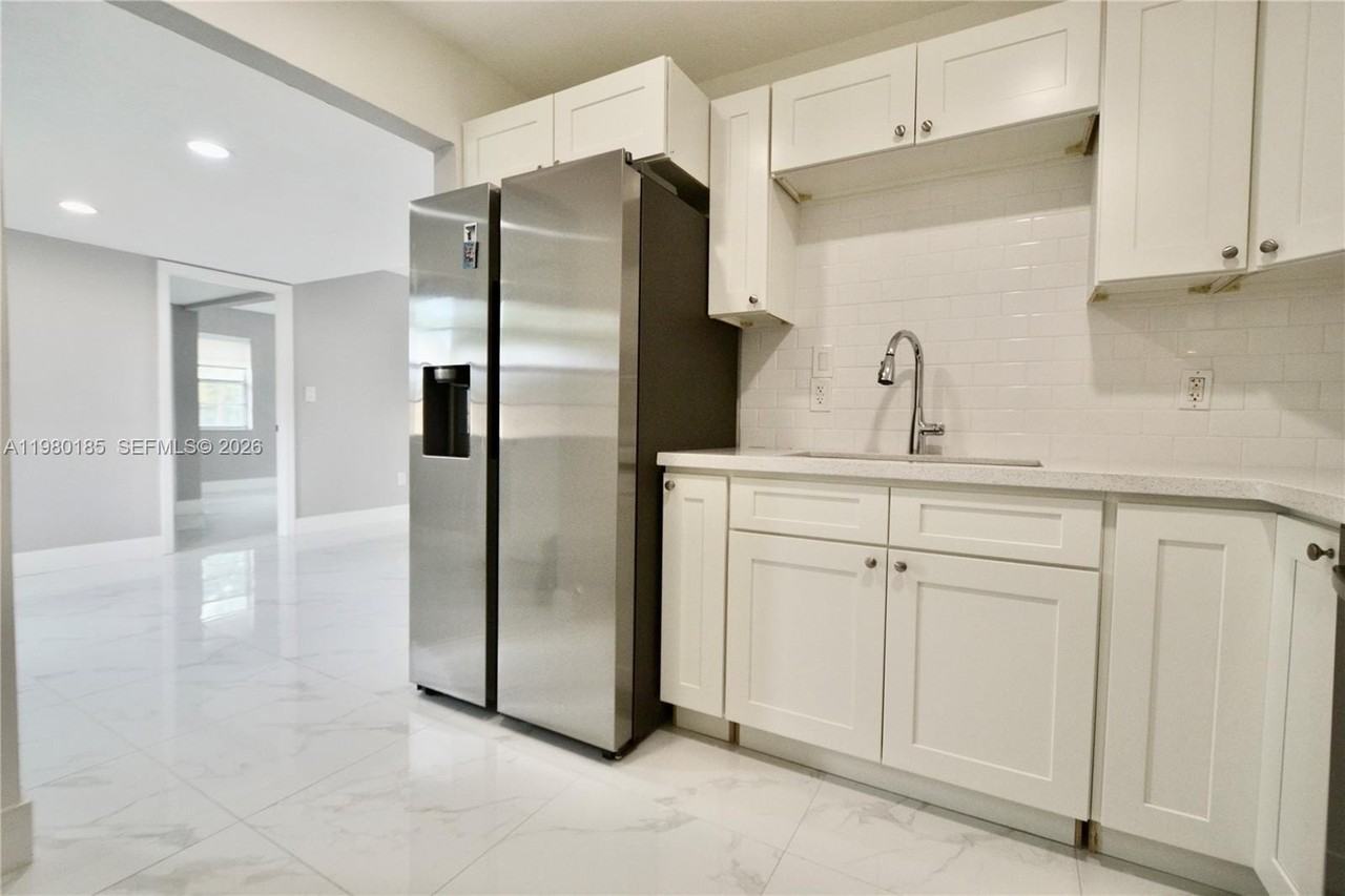 9974 Sw 88th St #1020 - Photo 4 of 13